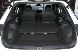 
										Volkswagen T-Roc full									