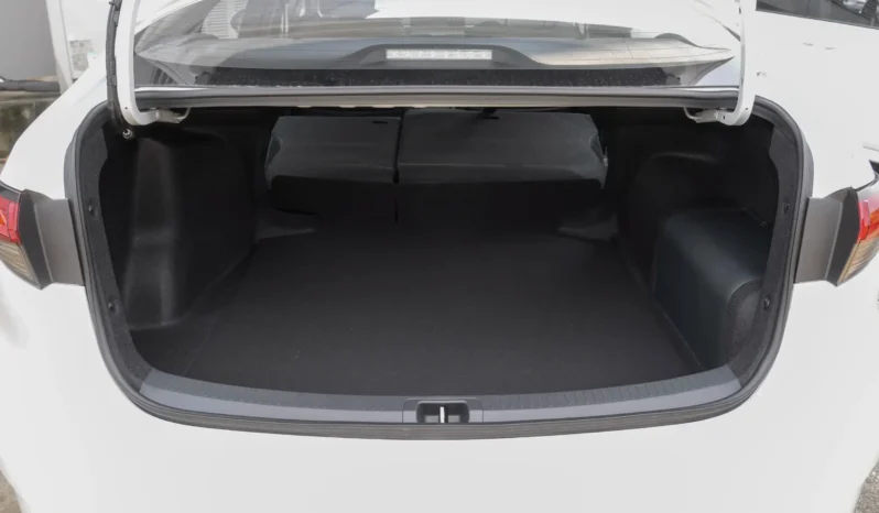 
								Toyota Corolla Cross full									