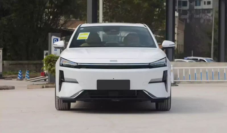 Imgi 4 geely galaxy l6 2024 appearance 2