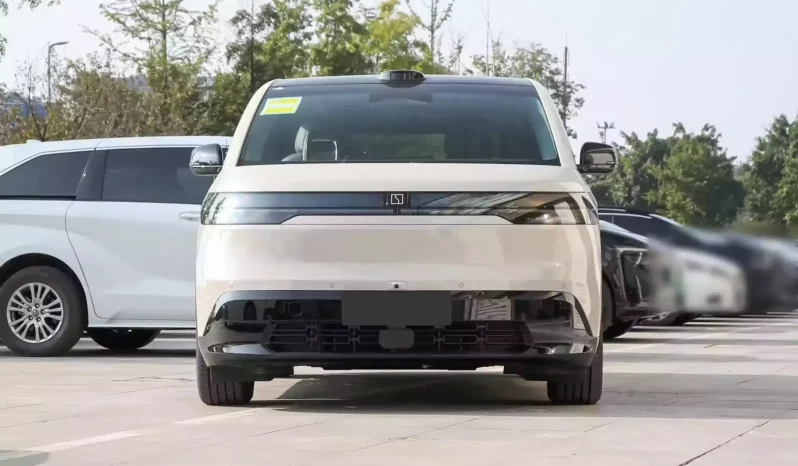 Imgi 4 zeekr mix 2025 appearance 2