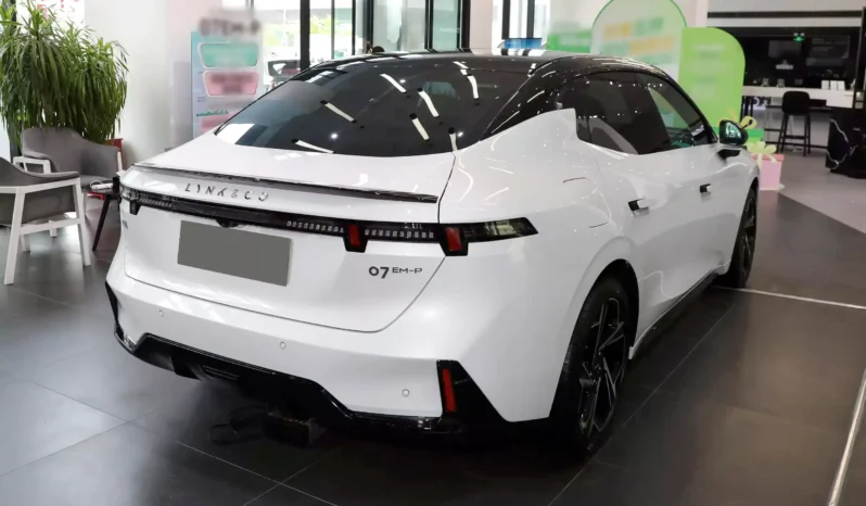 
								Lynk & Co 07 EM-P full									