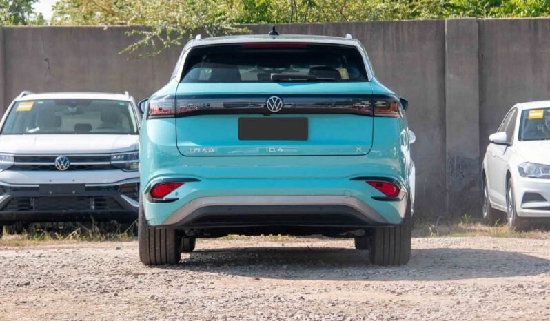 
								Volkswagen ID.4 X full									