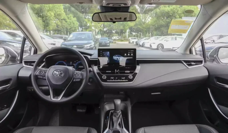 
								Toyota Corolla Cross full									